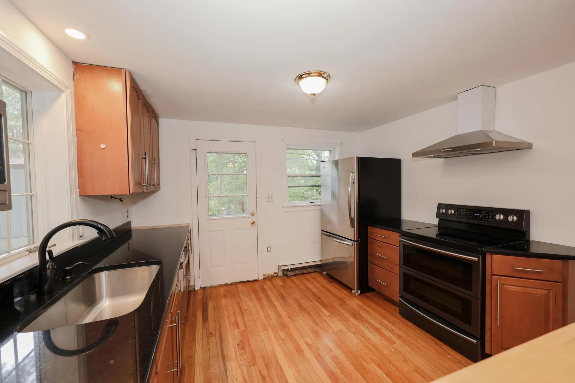 85 Taylor Street Nashua NH 03060