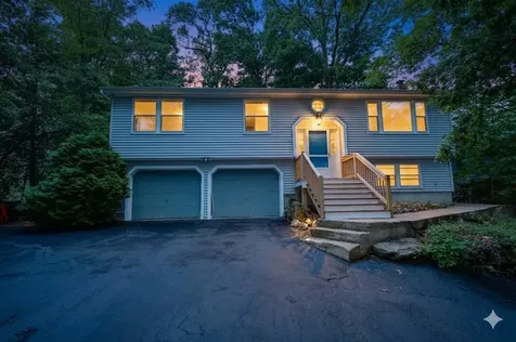 85 Taylor Street Nashua NH 03060