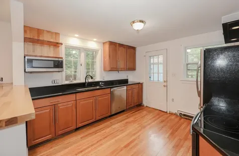 85 Taylor Street Nashua NH 03060