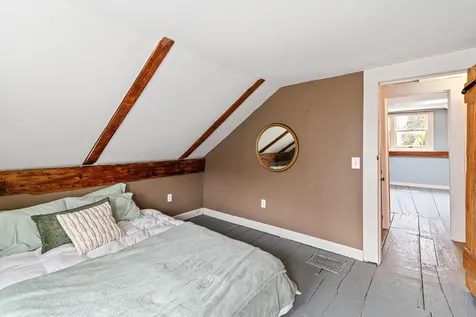 128 East Main Street Richmond VT 05477