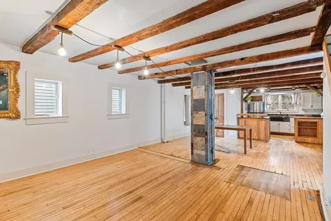 128 East Main Street Richmond VT 05477