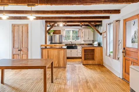 128 East Main Street Richmond VT 05477