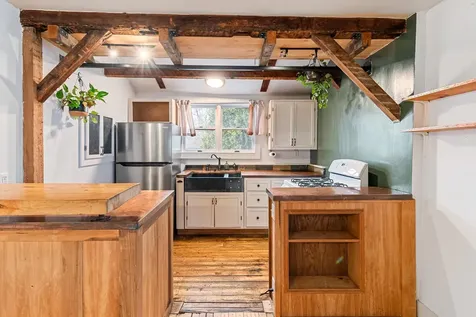 128 East Main Street Richmond VT 05477