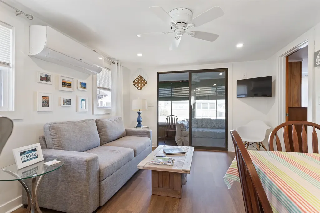 23 Diane Lane Hampton NH 03842
