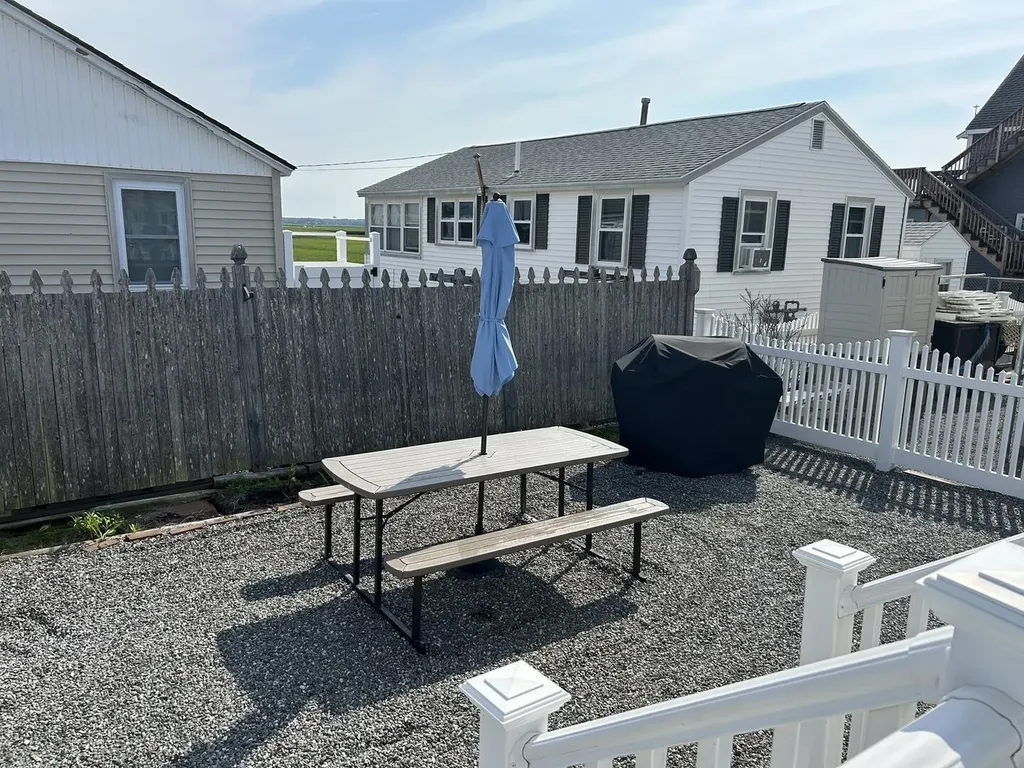 23 Diane Lane Hampton NH 03842