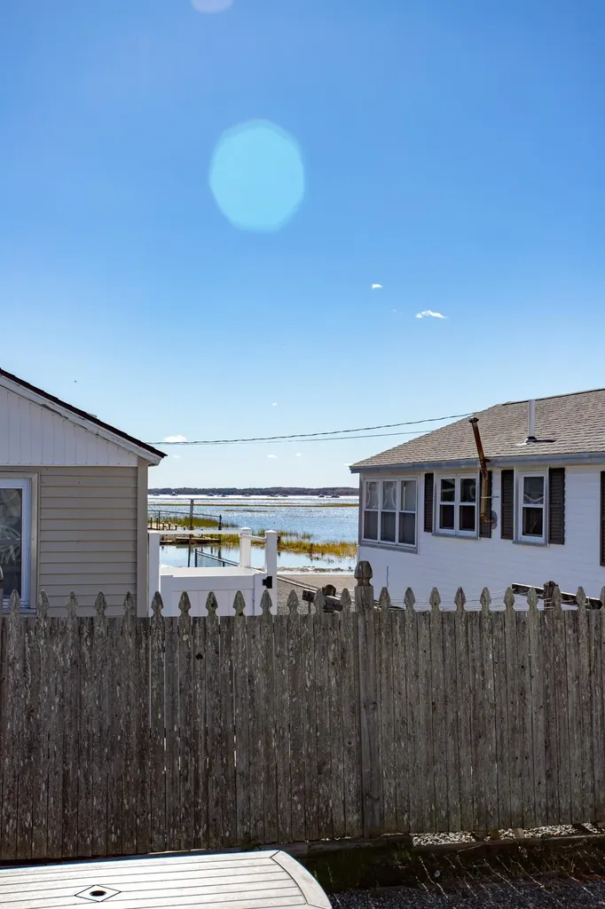 23 Diane Lane Hampton NH 03842