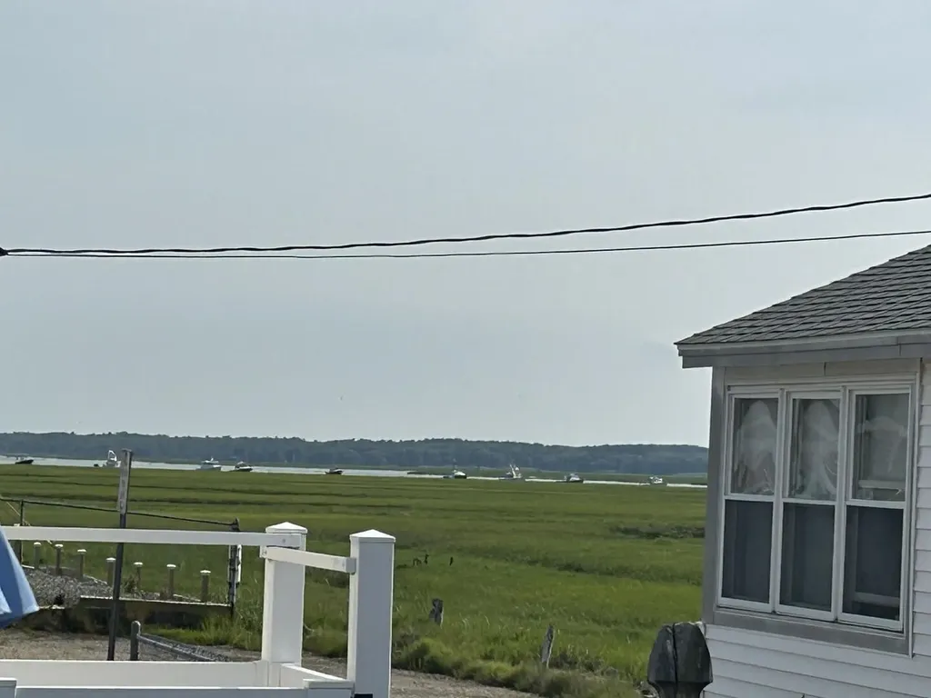 23 Diane Lane Hampton NH 03842