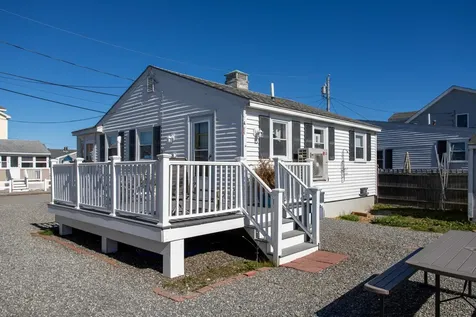 23 Diane Lane Hampton NH 03842
