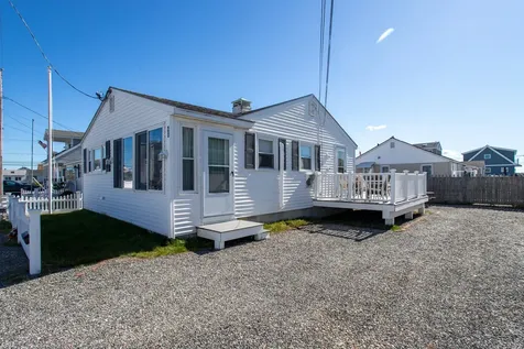 23 Diane Lane Hampton NH 03842