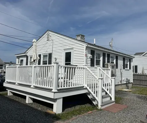 23 Diane Lane Hampton NH 03842
