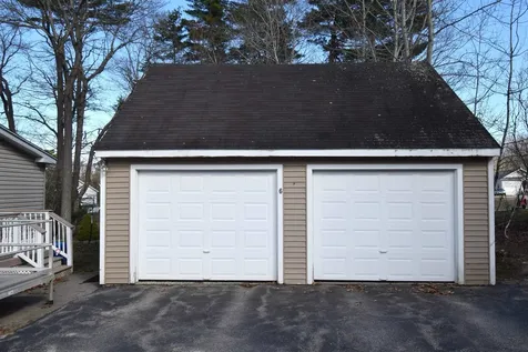 6 George's Lane Fremont NH 03044