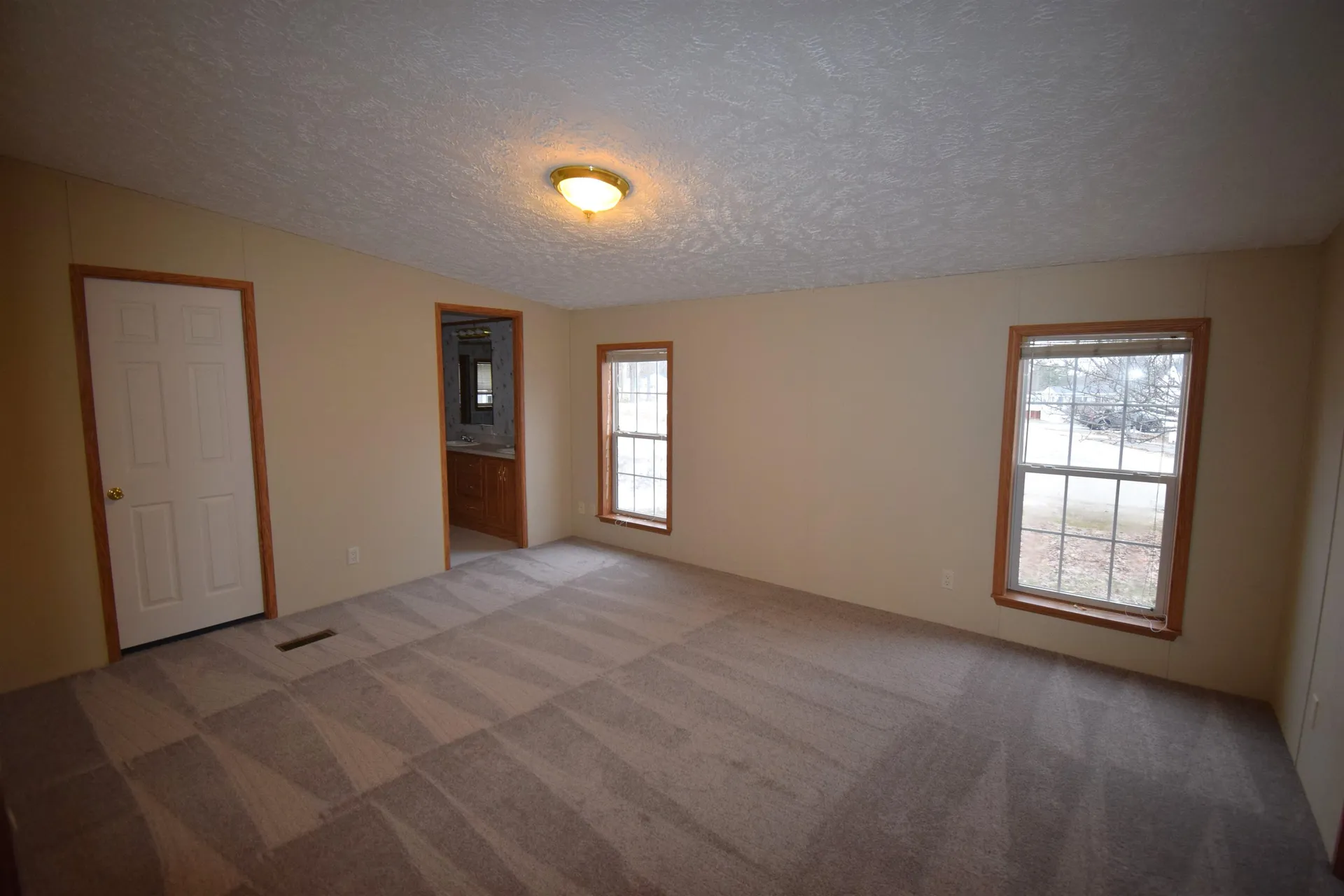 6 George's Lane Fremont NH 03044