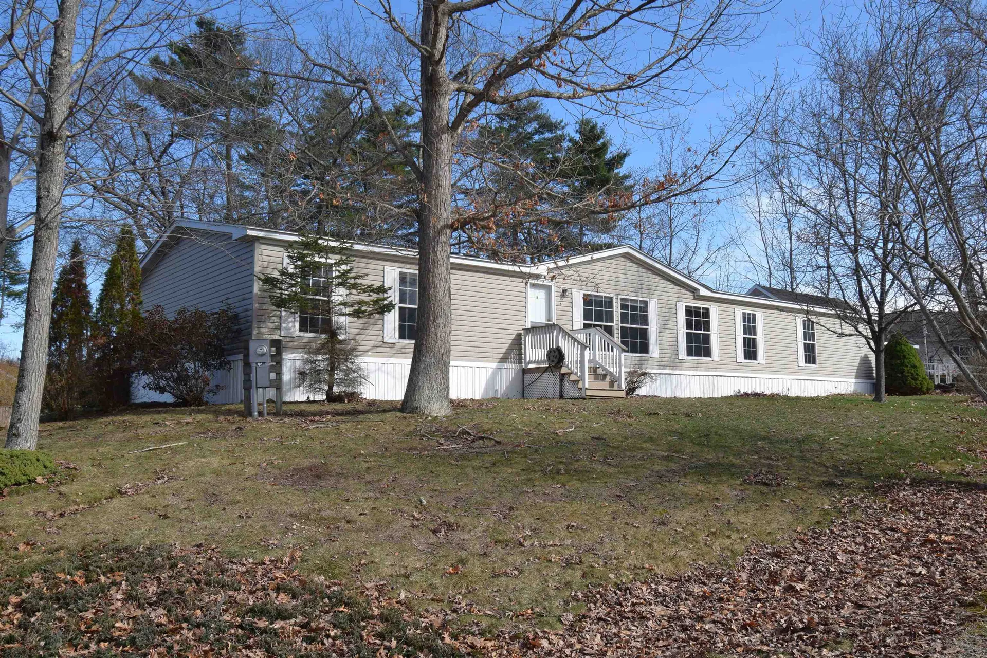 6 George's Lane Fremont NH 03044