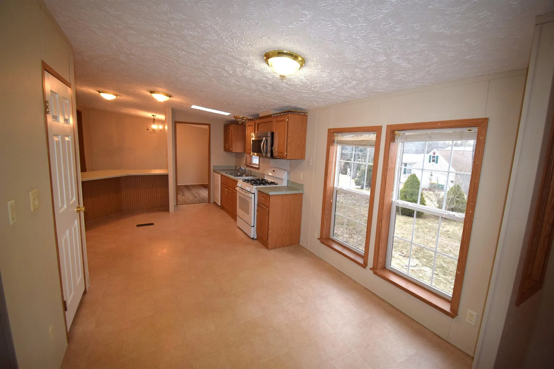 6 George's Lane Fremont NH 03044