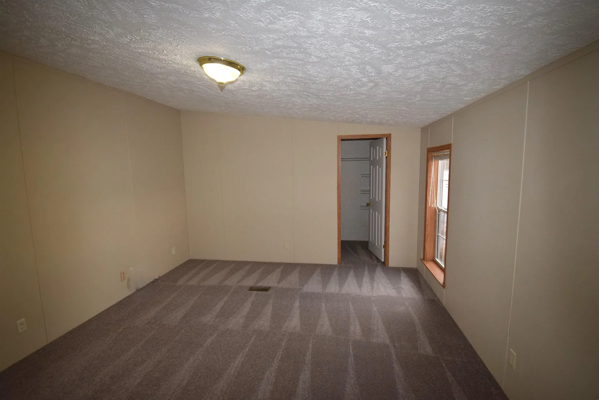 6 George's Lane Fremont NH 03044