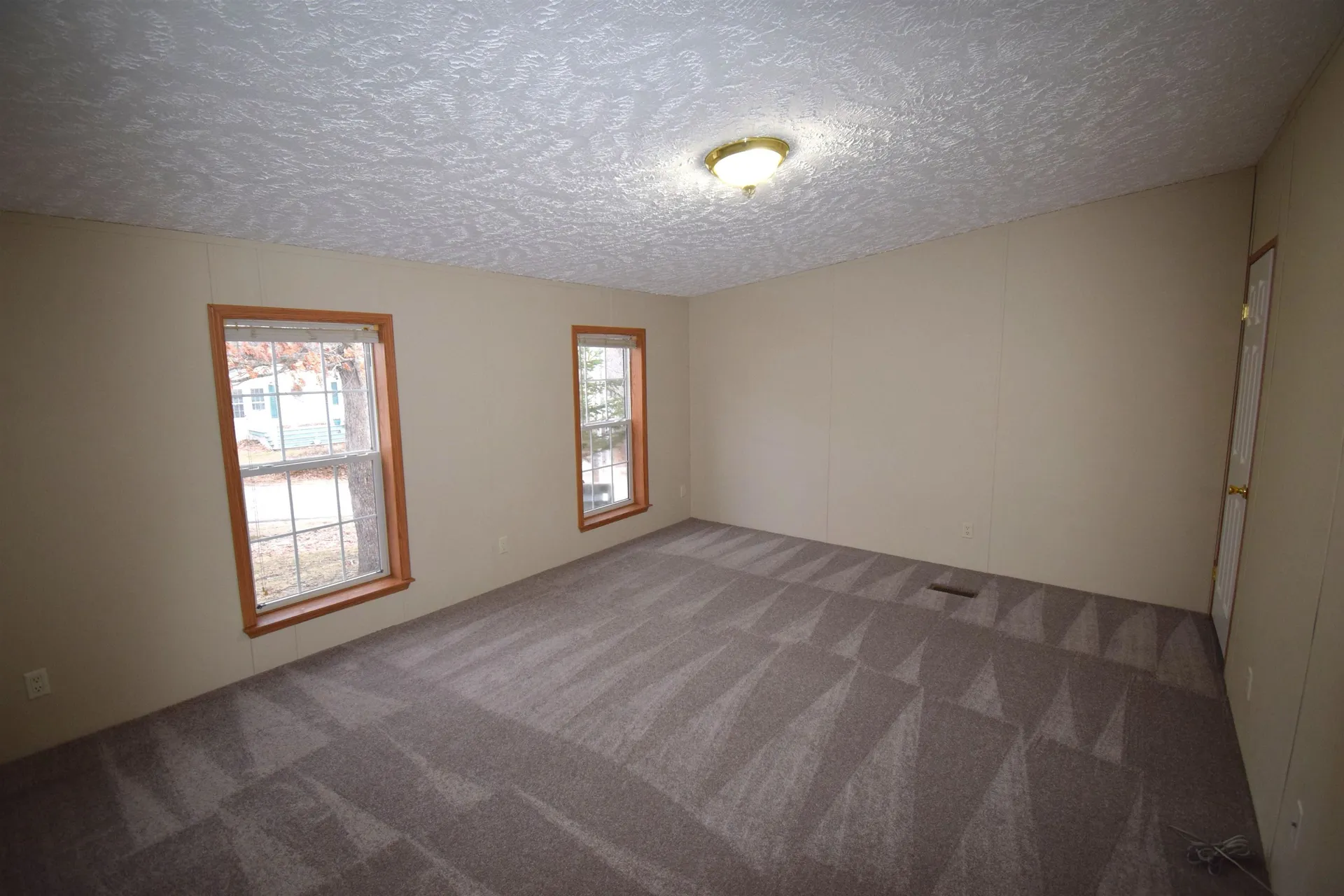 6 George's Lane Fremont NH 03044