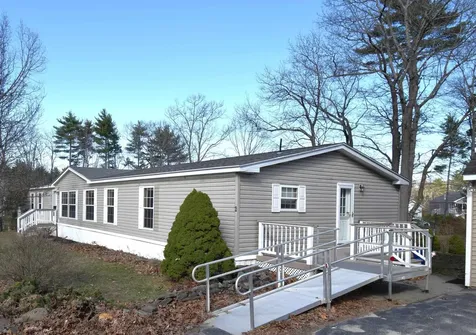 6 George's Lane Fremont NH 03044