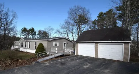 6 George's Lane Fremont NH 03044