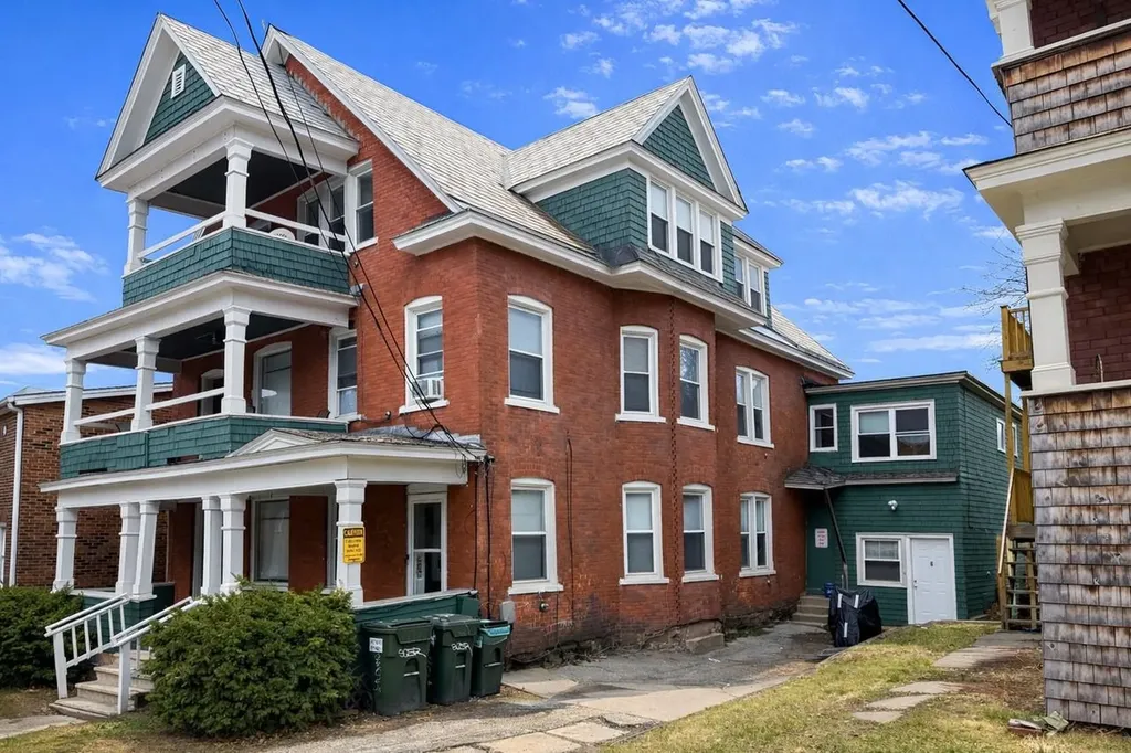 198-200 King Street Burlington VT 05401