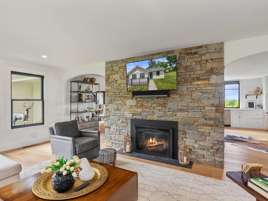1549 Hinesburg Road South Burlington VT 05403