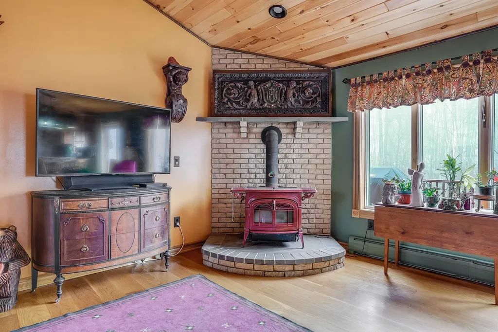 9 Tervo Road Rindge NH 03461