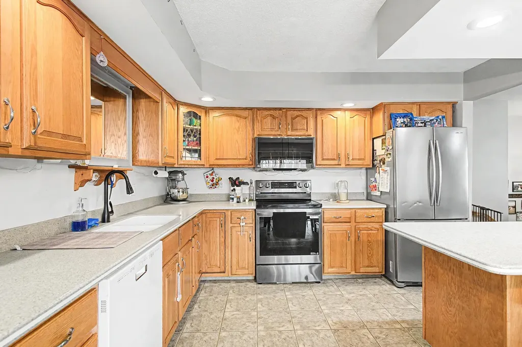194 Fontaine Drive Georgia VT 05468