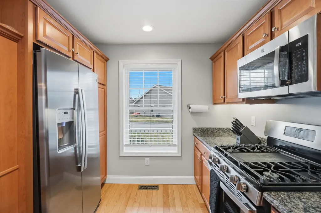 9 Redwood Road Pelham NH 03076