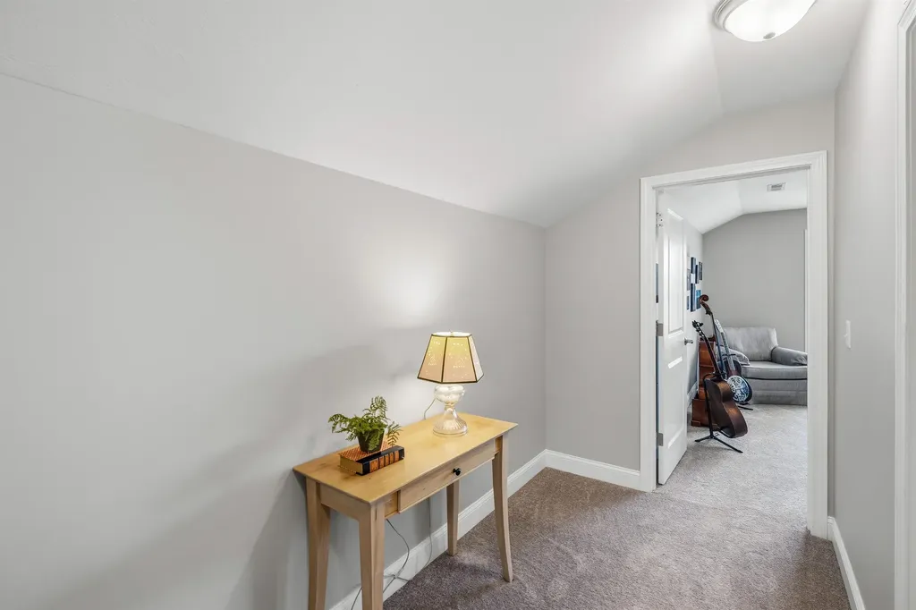 9 Redwood Road Pelham NH 03076