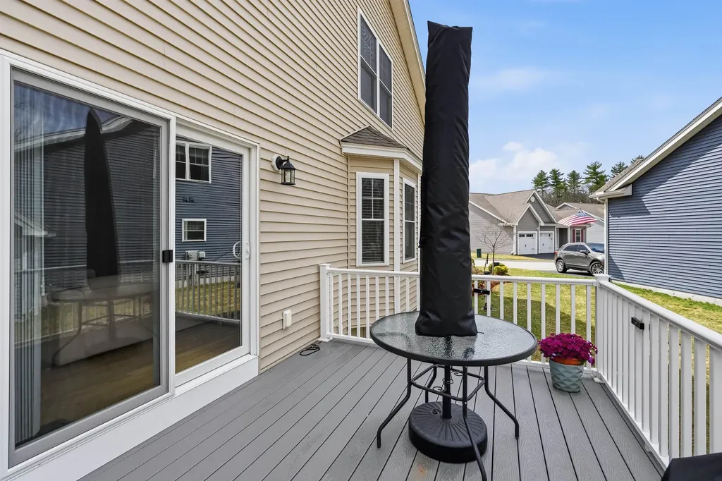 9 Redwood Road Pelham NH 03076