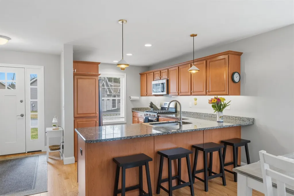 9 Redwood Road Pelham NH 03076