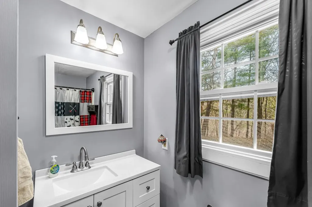 42 Overlook Road Pownal VT 05261