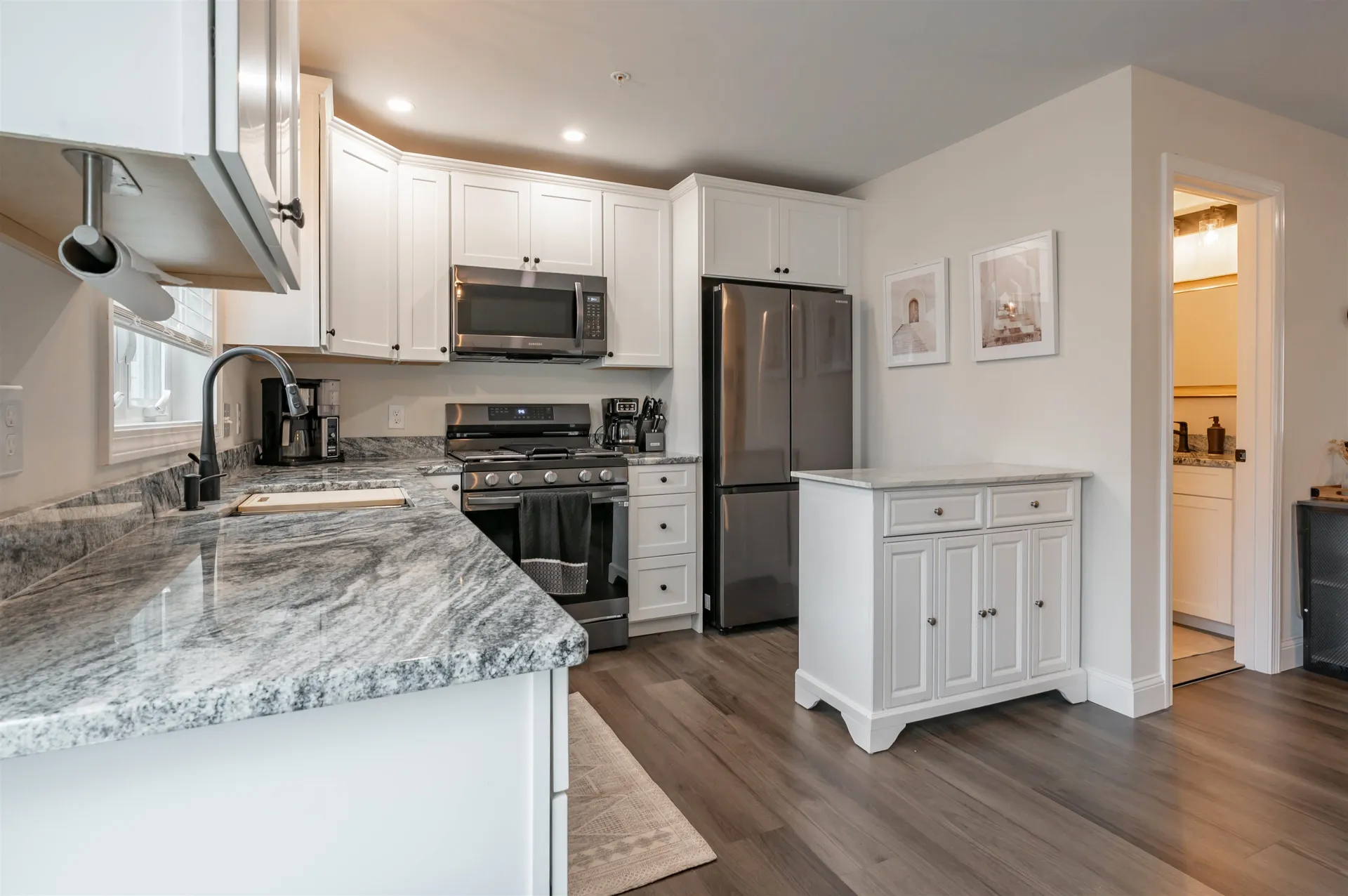 13 Sapphire Lane Nashua NH 03064