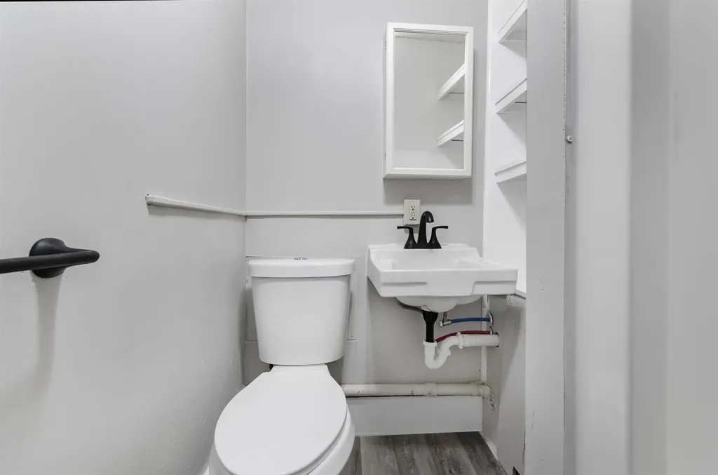 4 Water Street Newmarket NH 03857