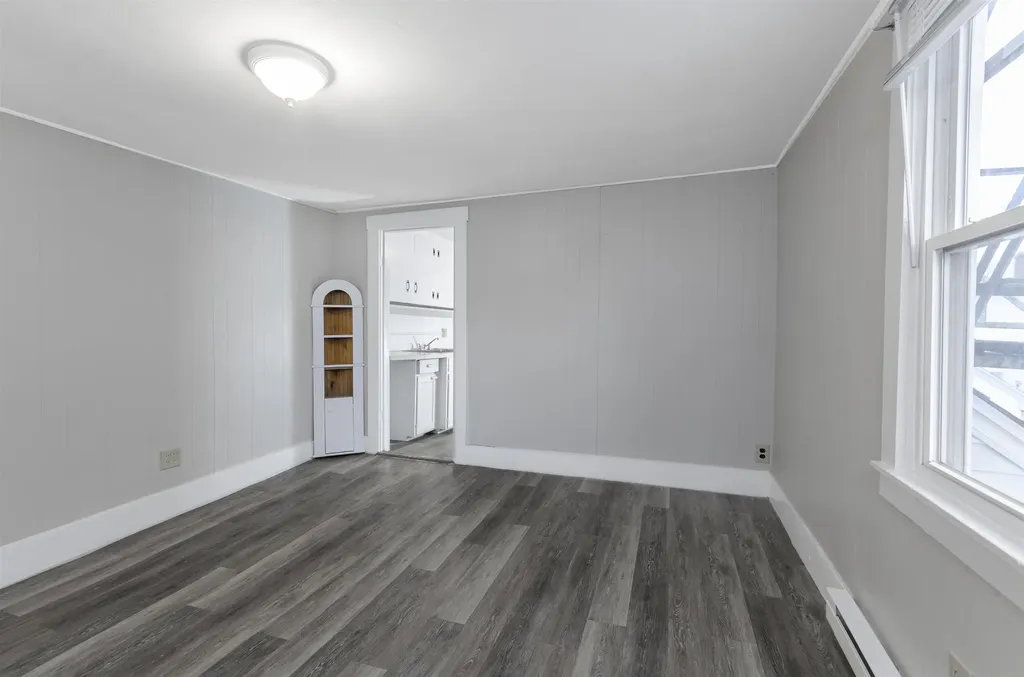 4 Water Street Newmarket NH 03857