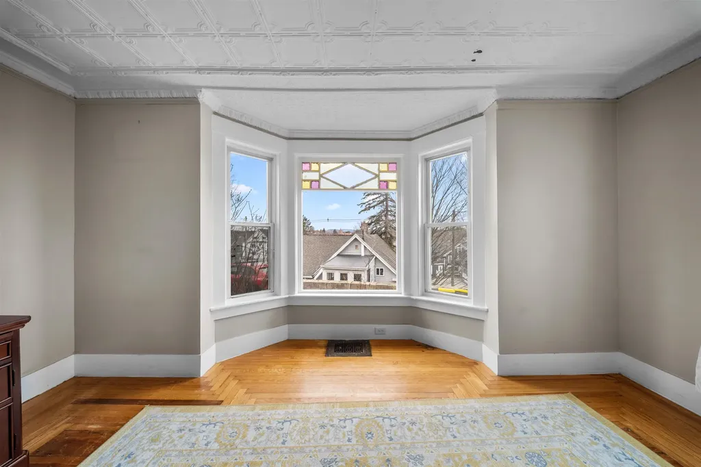 7 Elliott Street Laconia NH 03246