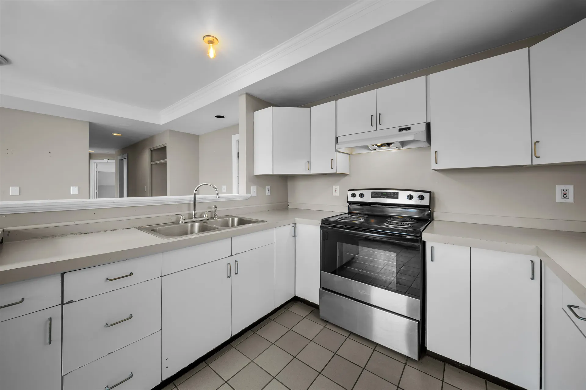 7 Elliott Street Laconia NH 03246
