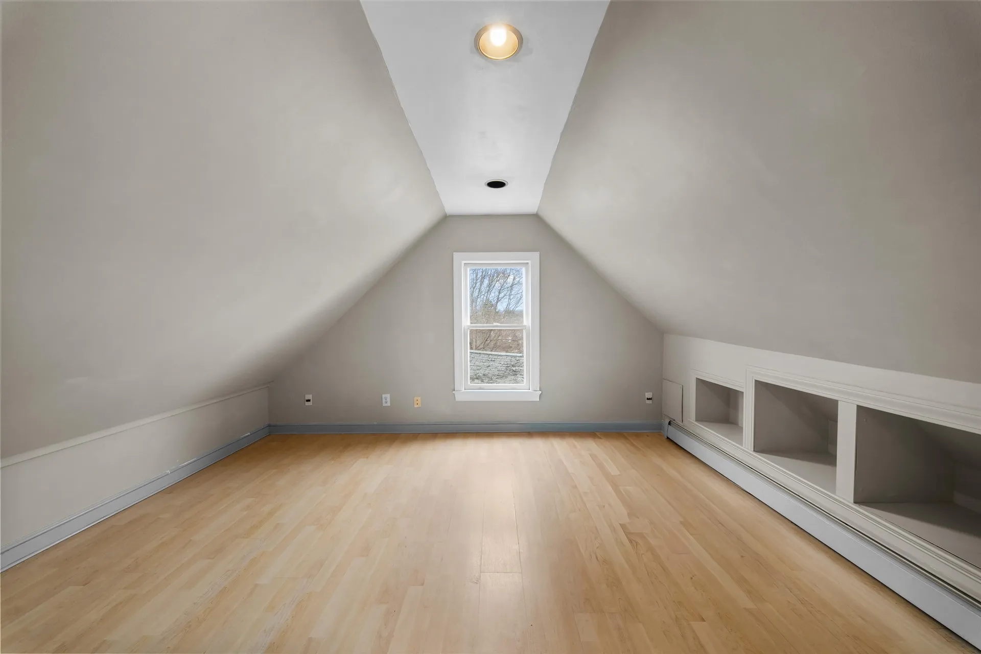 7 Elliott Street Laconia NH 03246