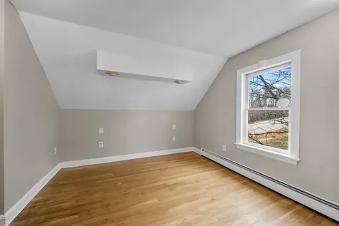 7 Elliott Street Laconia NH 03246