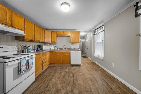 7 Elliott Street Laconia NH 03246