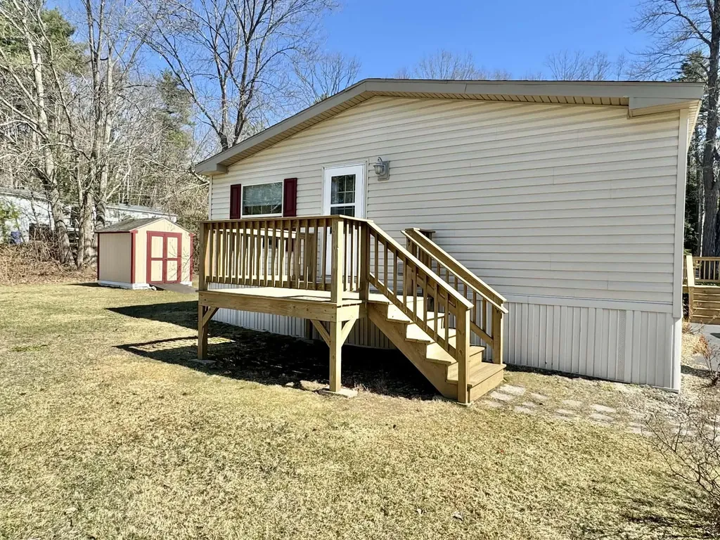 28 Emile Drive Allenstown NH 03275