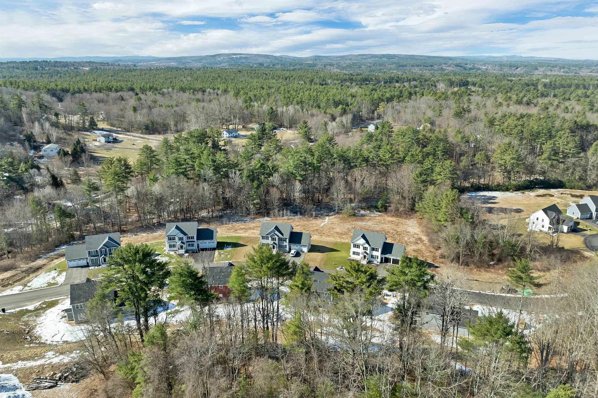 10 Shelburne Lane Concord NH 03301
