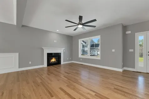 10 Shelburne Lane Concord NH 03301