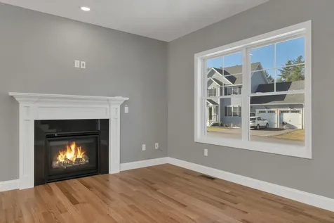10 Shelburne Lane Concord NH 03301