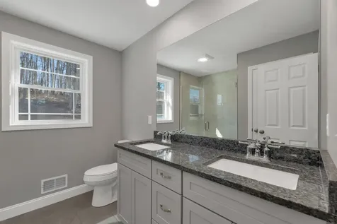 10 Shelburne Lane Concord NH 03301
