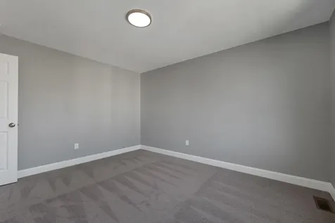 10 Shelburne Lane Concord NH 03301