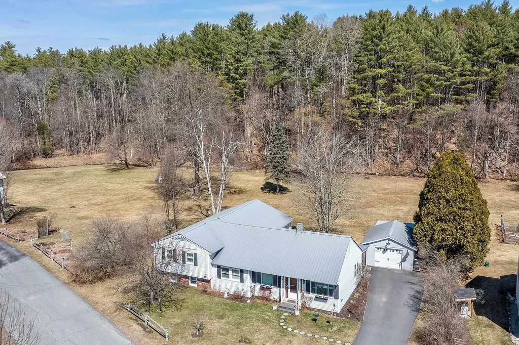 176 Meadow Road Chester VT 05143
