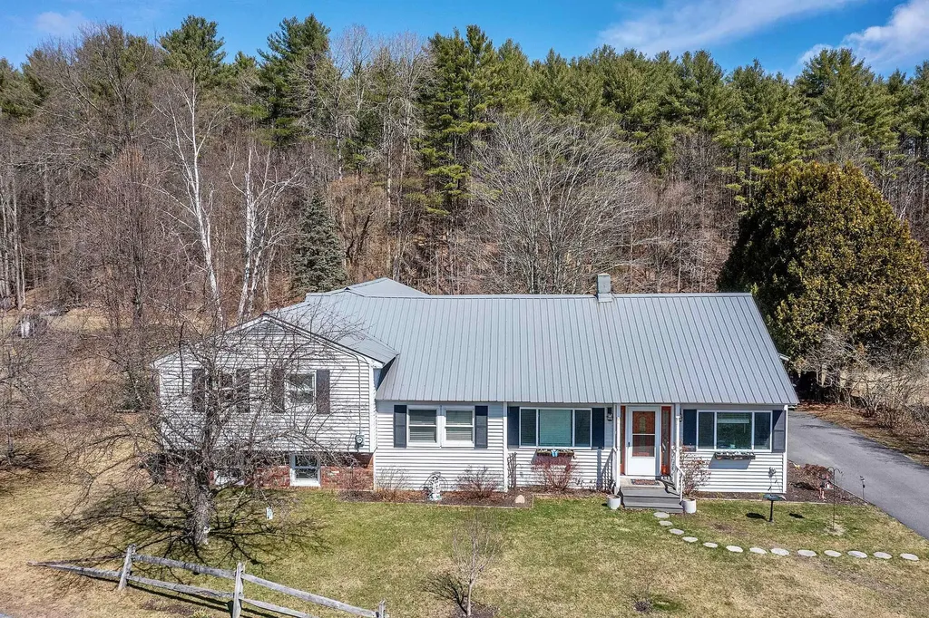 176 Meadow Road Chester VT 05143