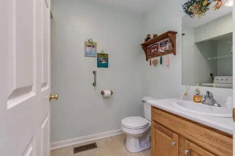 18 Pleasant Street Windham NH 03087
