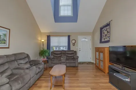 18 Pleasant Street Windham NH 03087