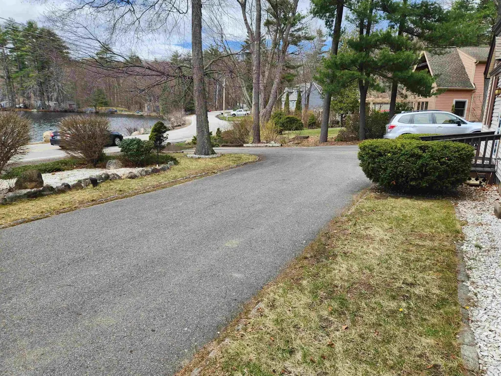 122 Wash Pond Road Hampstead NH 03841